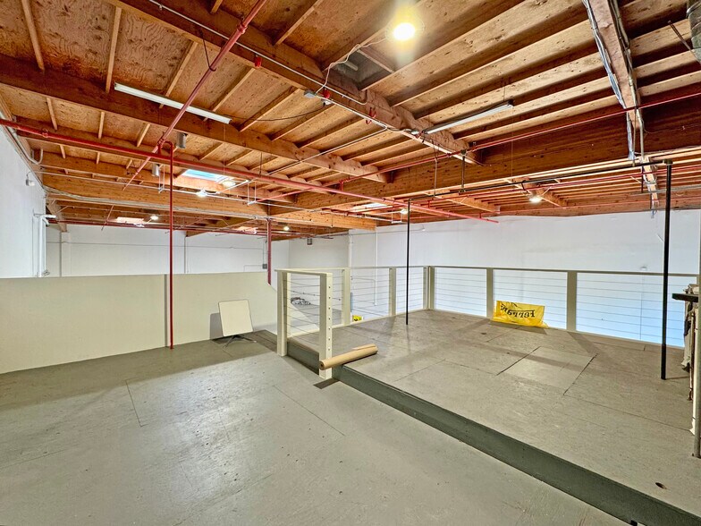 More Photos Of 1025 Cindy Ln, Carpinteria Warehouse For Sale