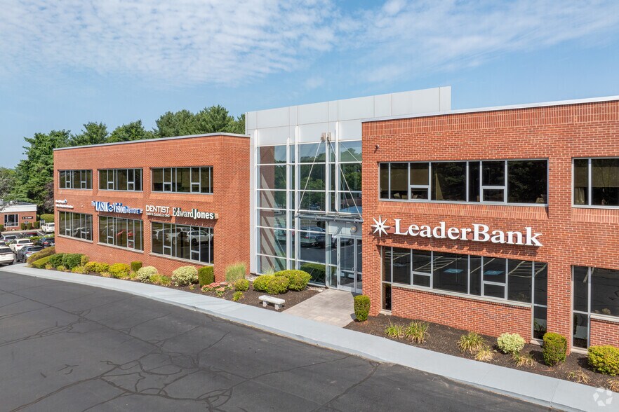 More Photos Of 50 Burlington Mall Rd, Burlington Unknown For Lease