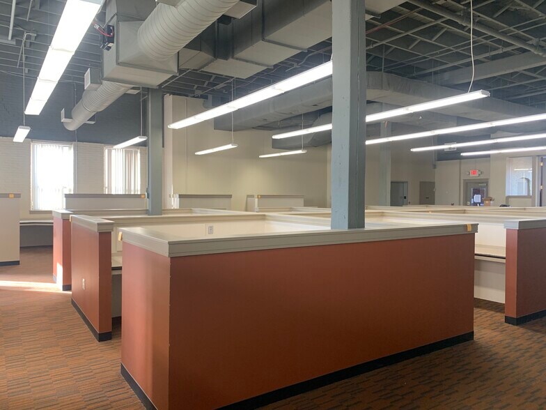 More Photos Of 10-14 E Worcester St, Worcester Office For Lease