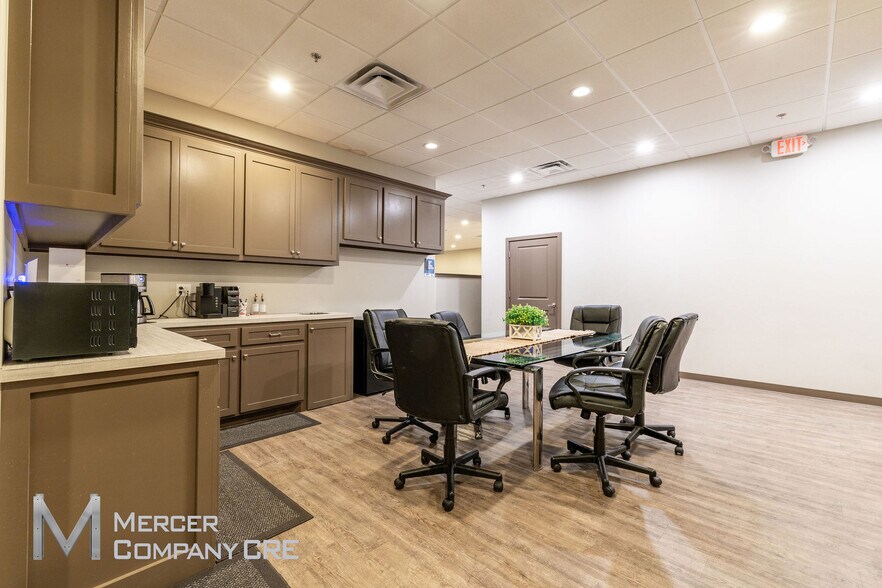 More Photos Of 3300 N Santa Fe Ave, Oklahoma City Warehouse For Sale