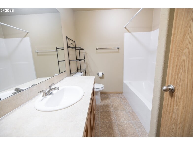 More Photos Of 2047 SE Huckleberry Ave, Warrenton Apartments For Sale