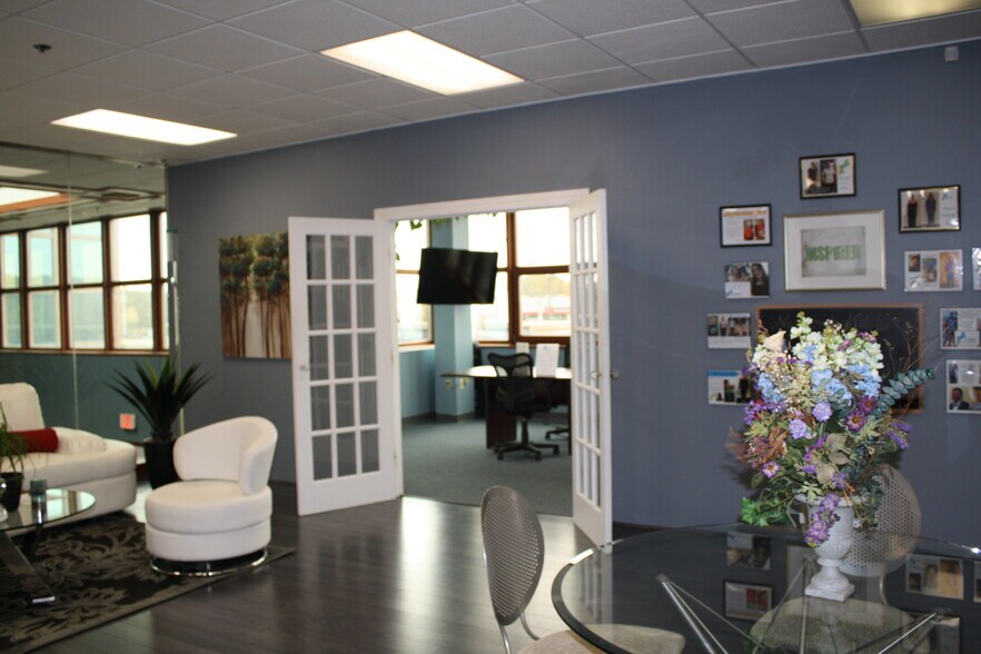 Primary Photo Of 276-278 Turnpike Rd, Westborough Freestanding For Lease