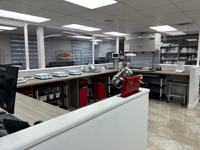 More Photos Of 7866 NW 46th St, Doral Distribution For Lease