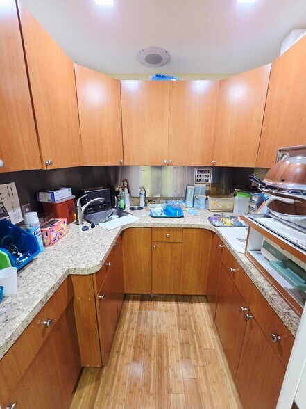 More Photos Of 4435 Curry Ford Rd, Orlando Medical For Sale