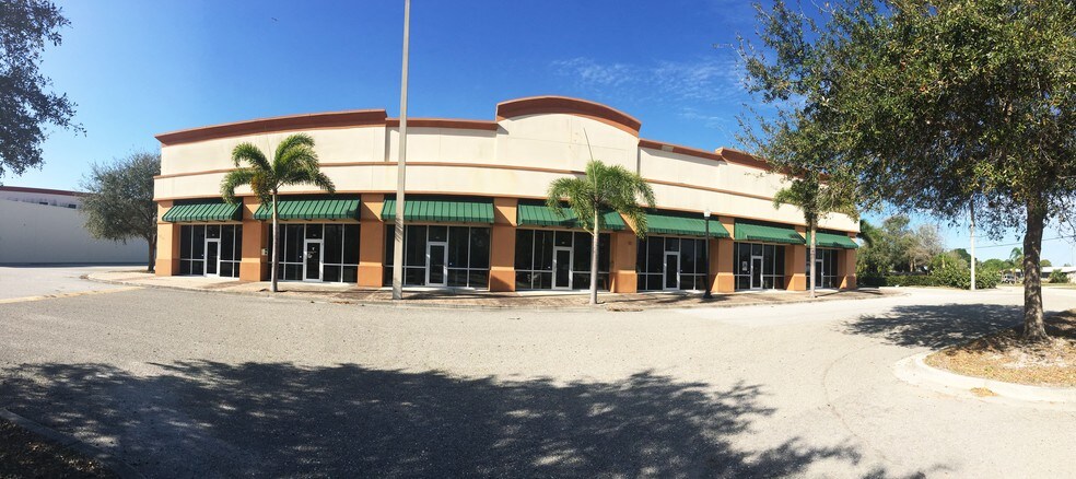 More Photos Of 10169 Tamiami Trl, Punta Gorda Freestanding For Lease