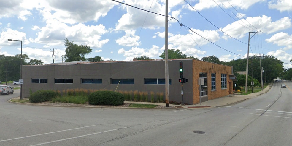 Primary Photo Of 401-403 W Saint Charles Rd, Lombard Office For Lease