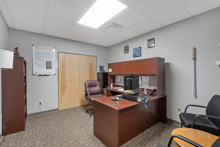 More Photos Of 34 Wright Ave, Auburn Truck Terminal For Sale