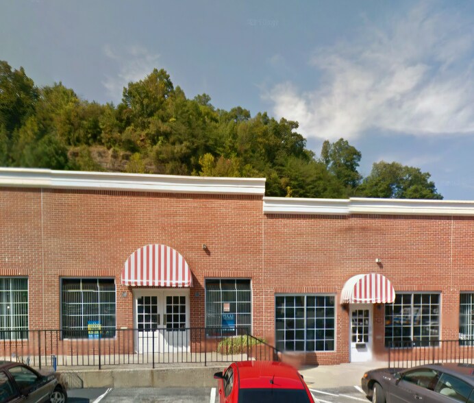 More Photos Of 1589 KY Hwy 15 S, Jackson Unknown For Lease