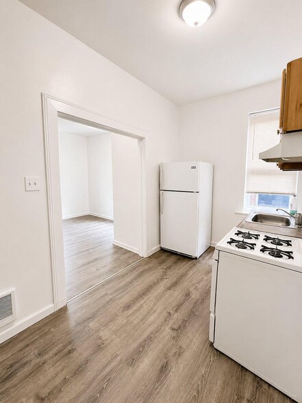 More Photos Of 7020 Woodland Ave, Philadelphia Apartments For Sale