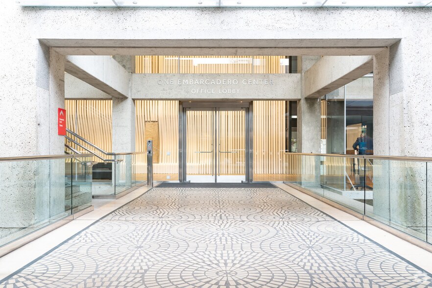More Photos Of One Embarcadero Ctr, San Francisco Office Residential For Lease