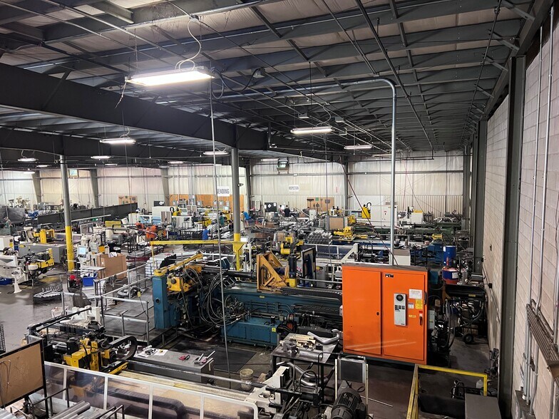 More Photos Of 3230 Magnum Dr, Elkhart Warehouse For Lease