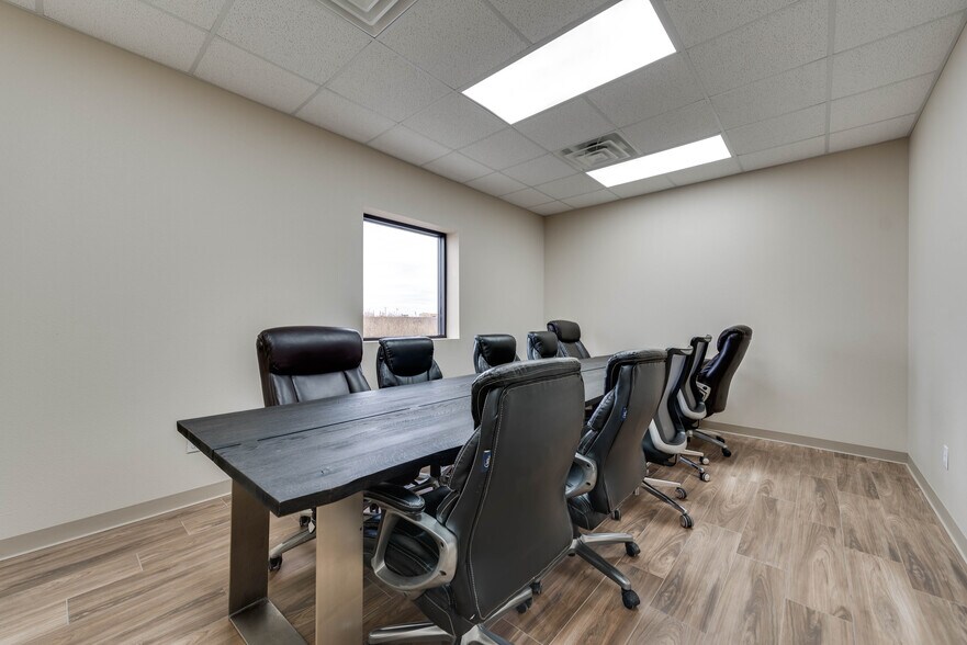 More Photos Of 3017 W County Road 115, Midland Warehouse For Lease