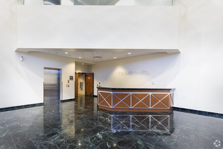 More Photos Of 5870 N Hiatus Rd, Tamarac Unknown For Lease