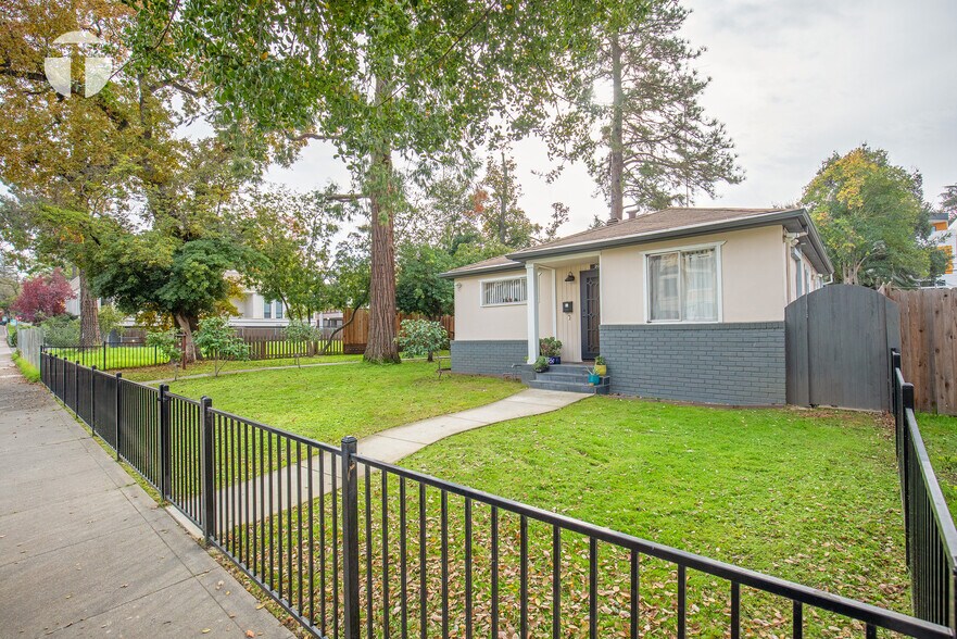 More Photos Of 2016 U St, Sacramento Apartments For Sale