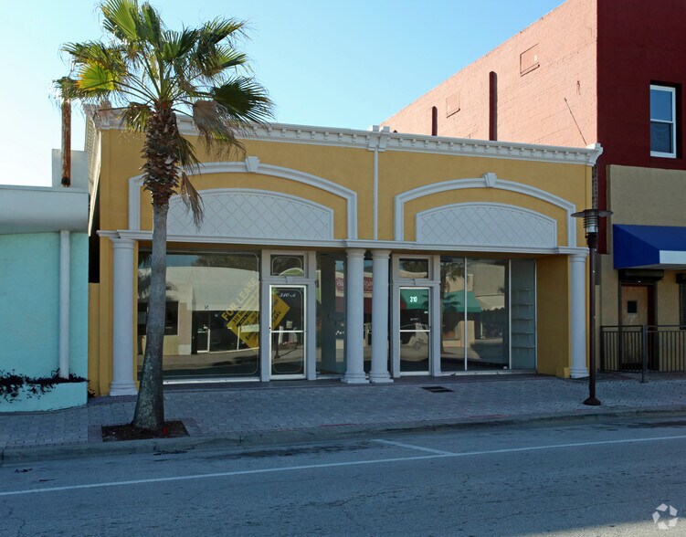 Primary Photo Of 310 Seabreeze Blvd, Daytona Beach Storefront For Sale