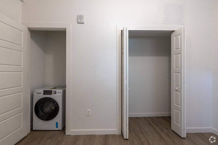 More Photos Of 240 Mack Ave, Detroit Apartments For Sale