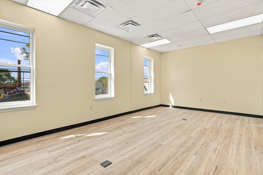 More Photos Of 119 E Lehigh Ave, Philadelphia Healthcare For Lease