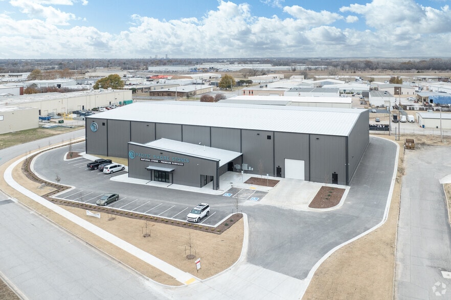 More Photos Of 1816 N 109th East Ave, Tulsa Distribution For Lease