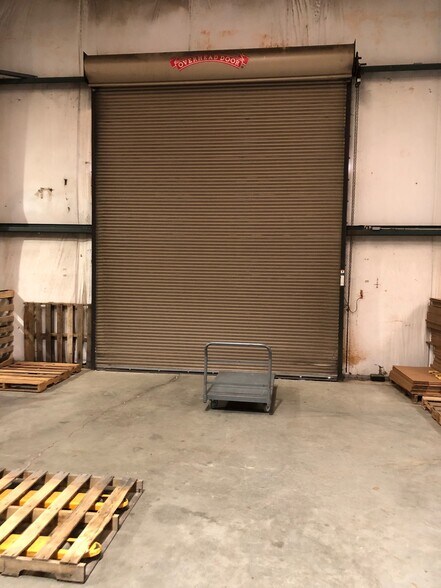 More Photos Of 302 Alabama St, Auburn Flex For Lease