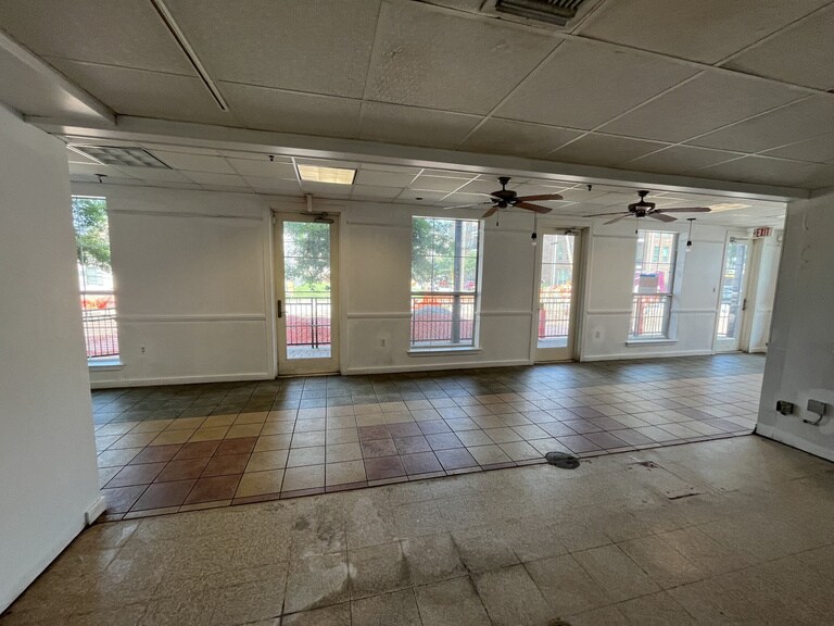 More Photos Of 1420 Annunciation St, New Orleans Apartments For Lease