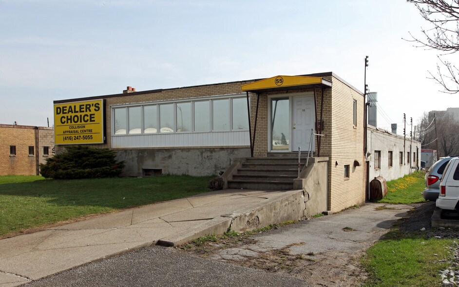 Primary Photo Of 55 Torbarrie Rd, Toronto Warehouse For Lease