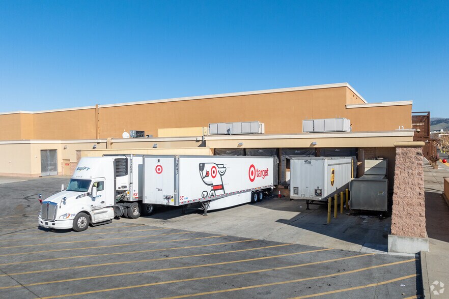 More Photos Of 39005-39400 Argonaut Way, Fremont Unknown For Lease