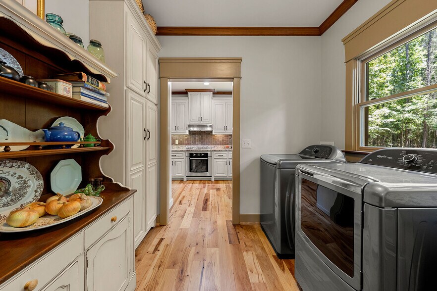 More Photos Of 1638 Old Minor Rd, Culloden Specialty For Sale