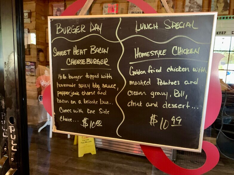 More Photos Of 1220 E 15th St, Joplin Specialty For Sale