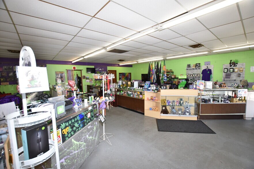 More Photos Of 416 E North St, Sweetwater Storefront Retail Office For Sale