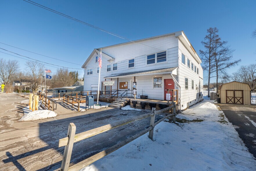 Primary Photo Of 5346 Canal St, Durhamville Storefront Retail Residential For Sale