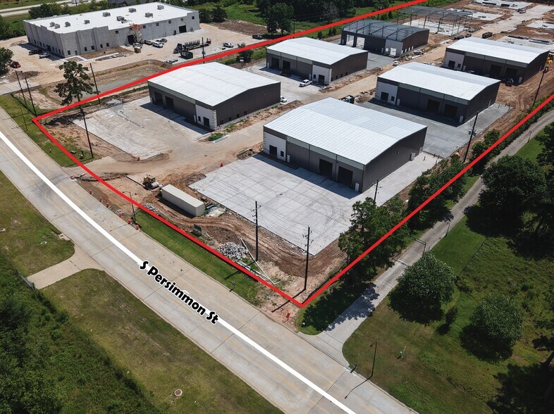 More Photos Of 1523 S Persimmon St, Tomball Unknown For Lease