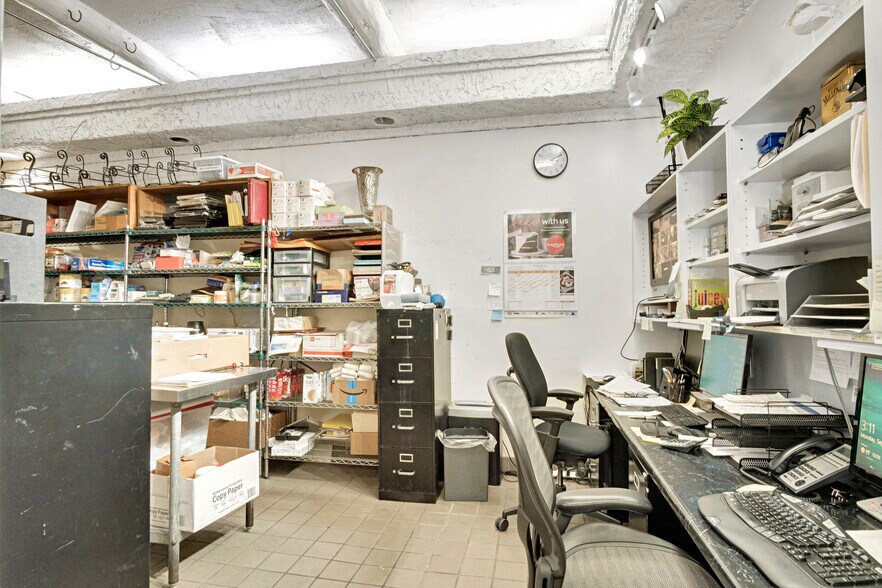 More Photos Of 2214 Stoner Ave, Los Angeles Freestanding For Lease
