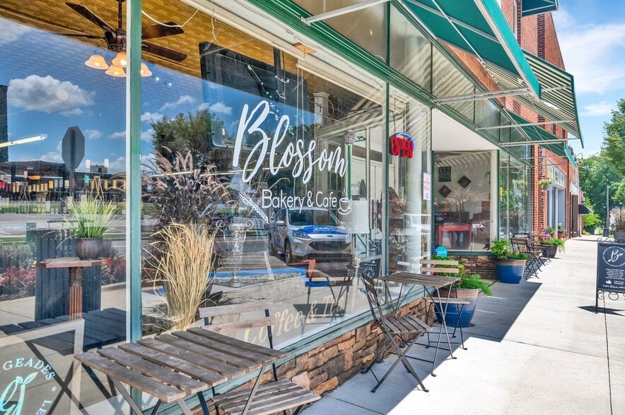 More Photos Of 101 E Virginia Ave, Bessemer City Storefront Retail Residential For Lease