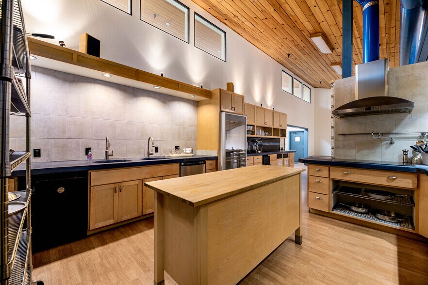 More Photos Of 870 Gold Flat Rd, Nevada City Research And Development For Sale