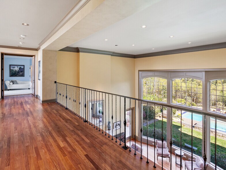 More Photos Of 6220 NW Skyline Blvd, Portland Specialty For Sale