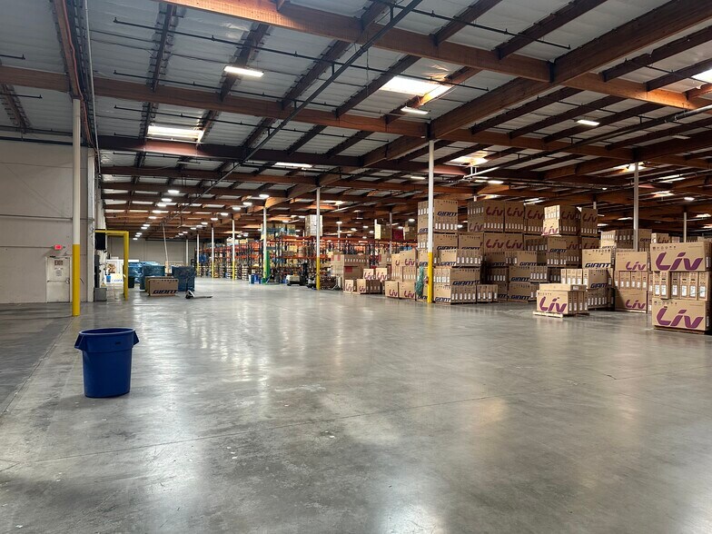 More Photos Of 15500 Phoebe Ave, La Mirada Warehouse For Lease