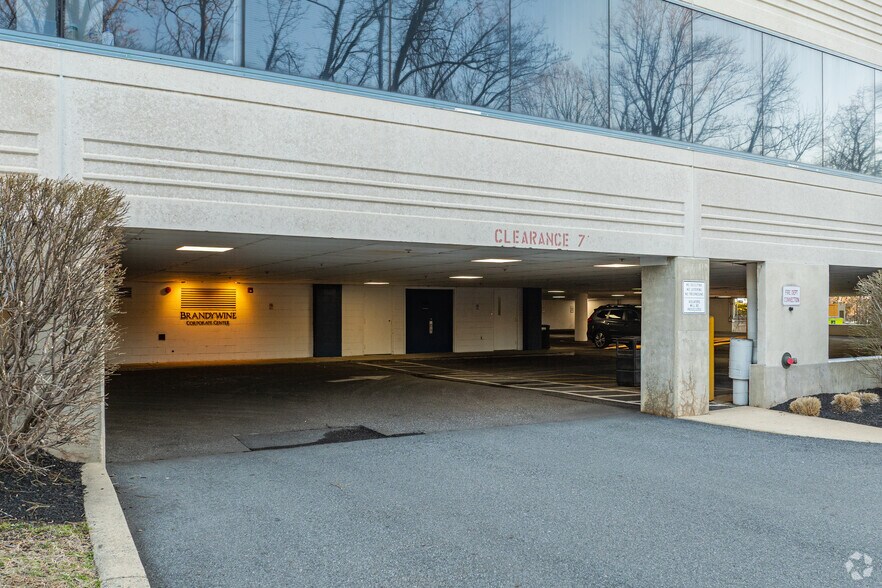 More Photos Of 650 Naamans Rd, Claymont Office For Sale