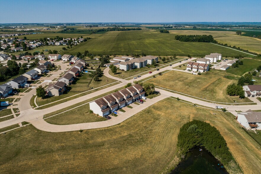 More Photos Of 1591-1608 Ponds Edge Ct, North Liberty Specialty For Sale