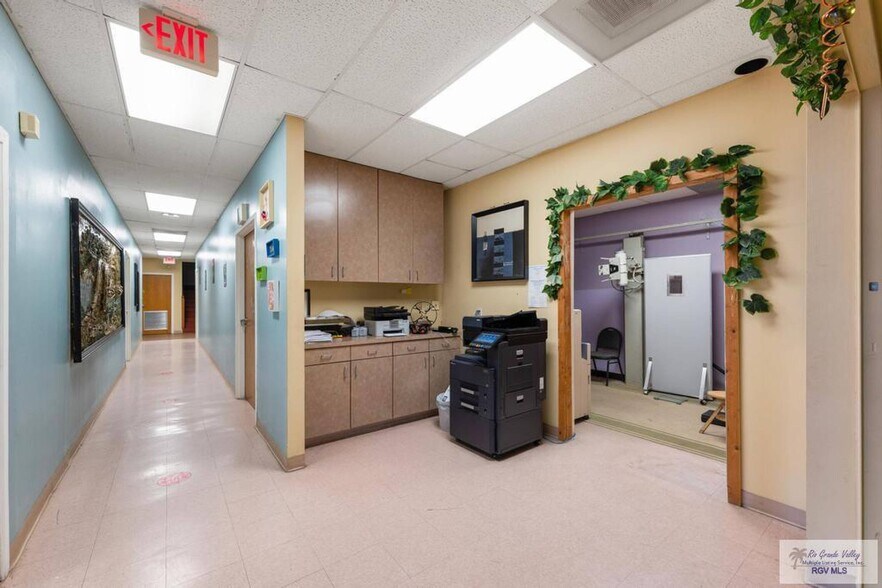 More Photos Of 908 Paredes Line Rd, Brownsville Rehabilitation Center For Lease