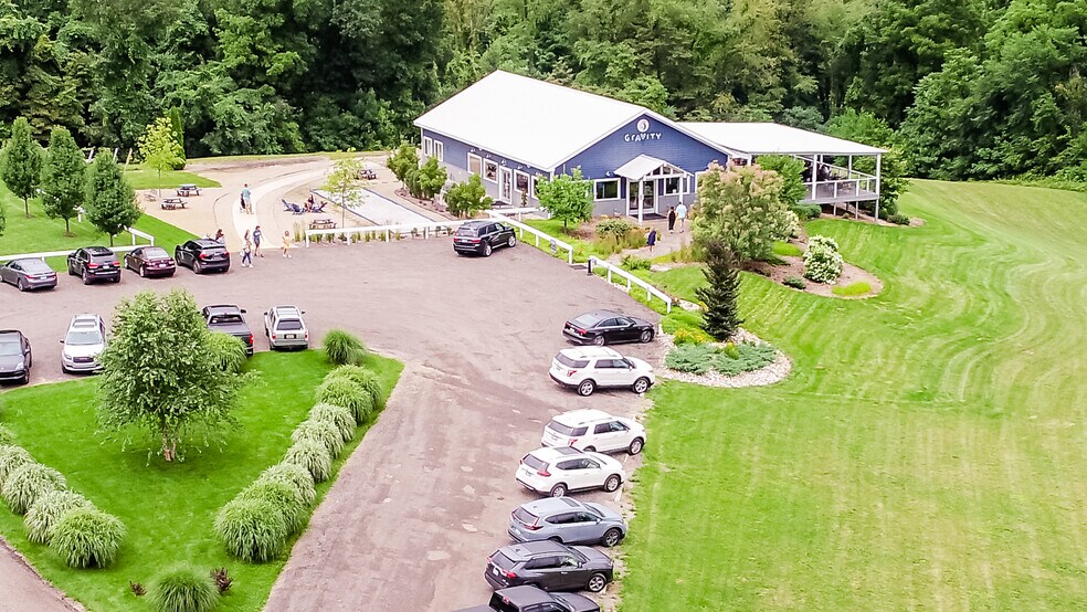 More Photos Of 10220 Lauer Rd, Baroda Winery Vineyard For Sale