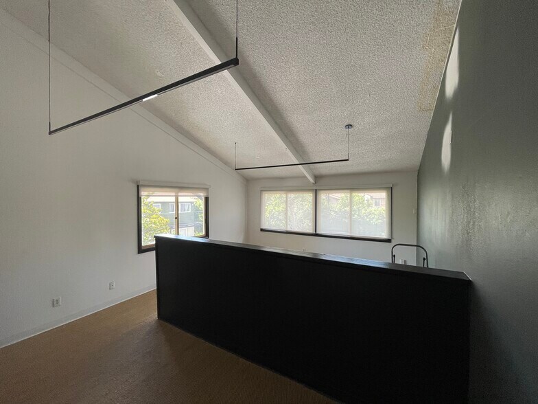 More Photos Of 2482 Newport Blvd, Costa Mesa Loft Creative Space For Lease