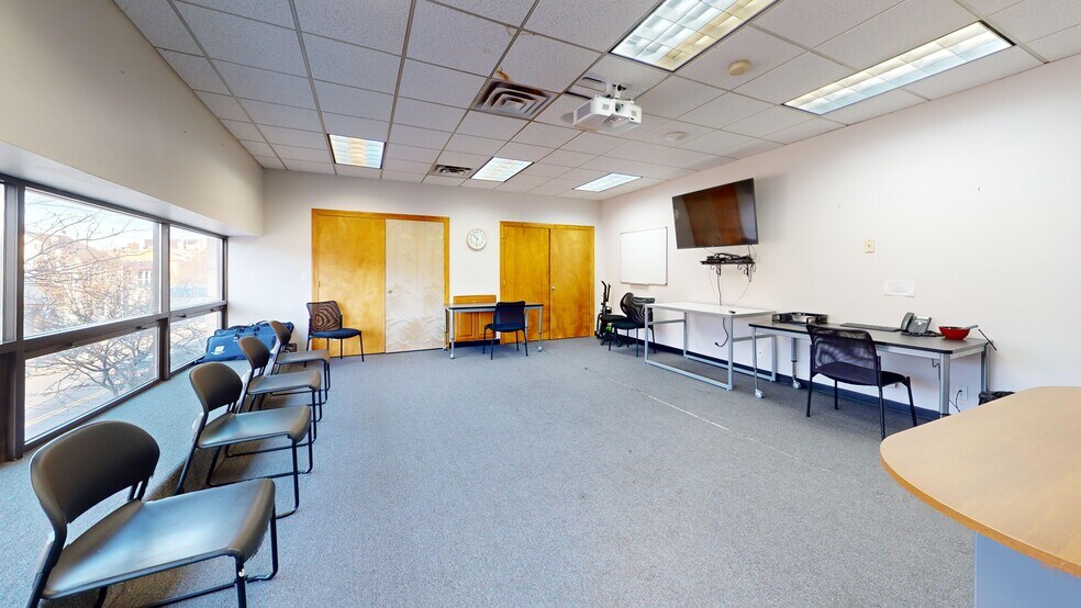 More Photos Of 120 Victory Blvd, Staten Island Medical For Sale