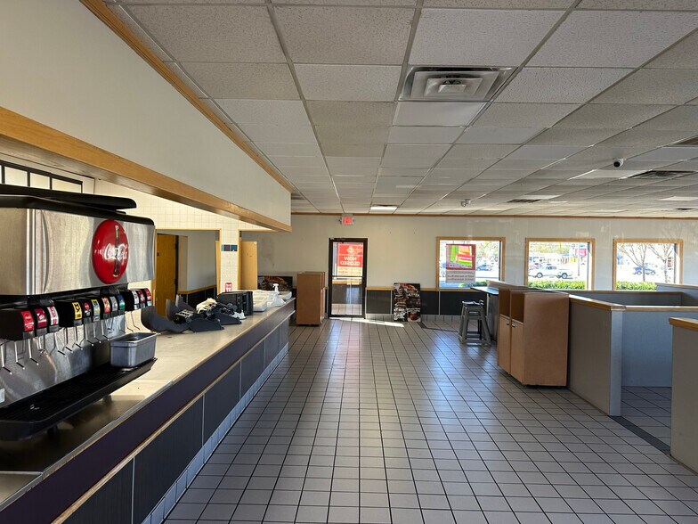 More Photos Of 12916 E 21st St, Tulsa General Retail For Sale