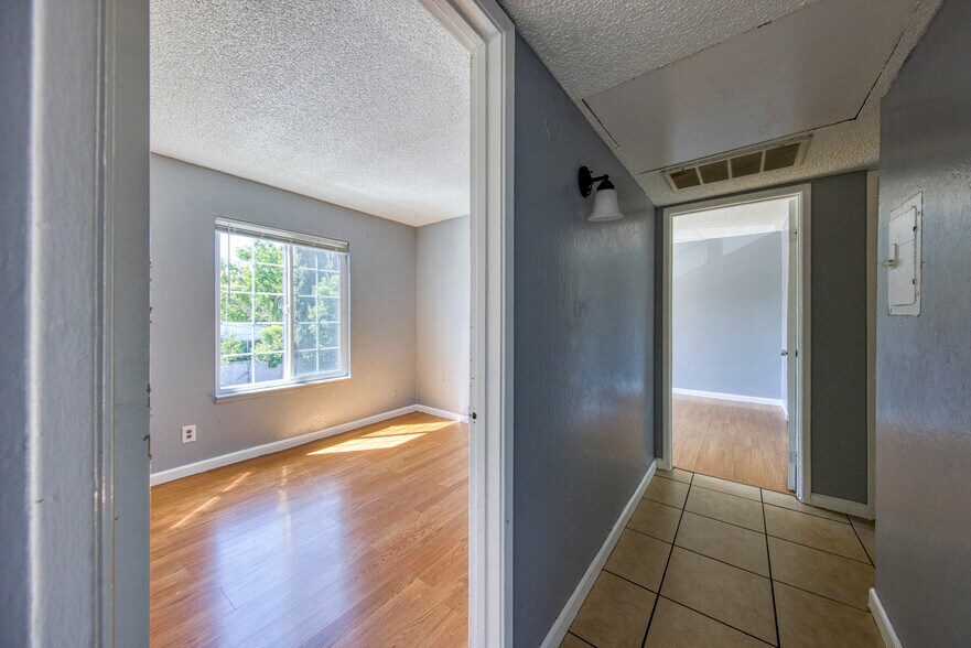 More Photos Of 6267 Martin Luther King Jr Blvd, Sacramento Apartments For Sale