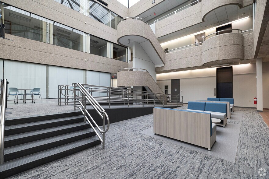 More Photos Of 120 Thomas St, Worcester Medical For Lease