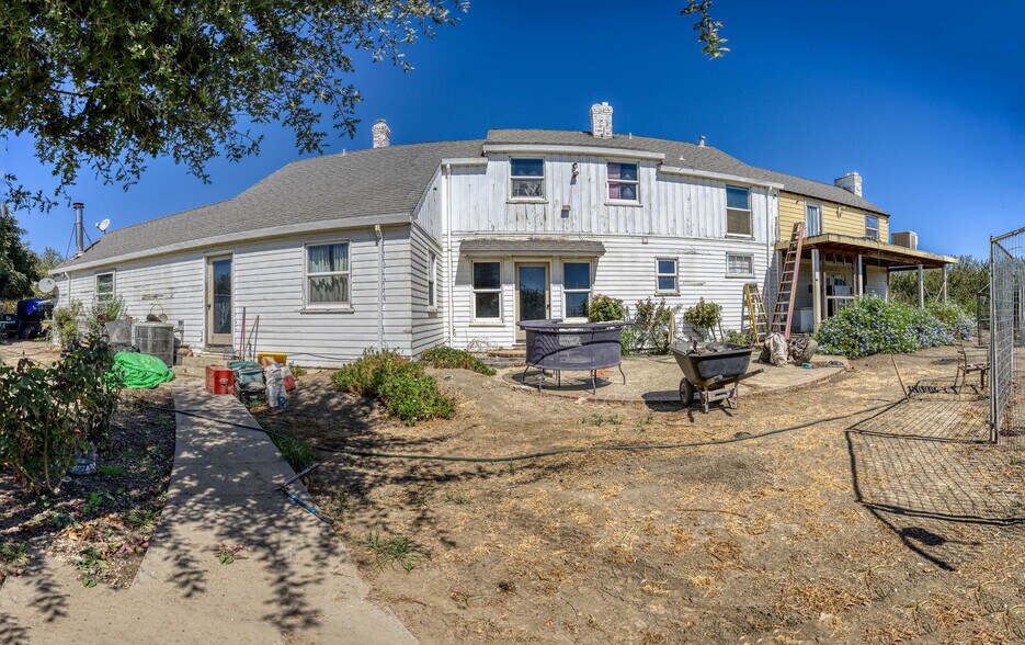 More Photos Of 743 College City Rd, Arbuckle Apartments For Sale
