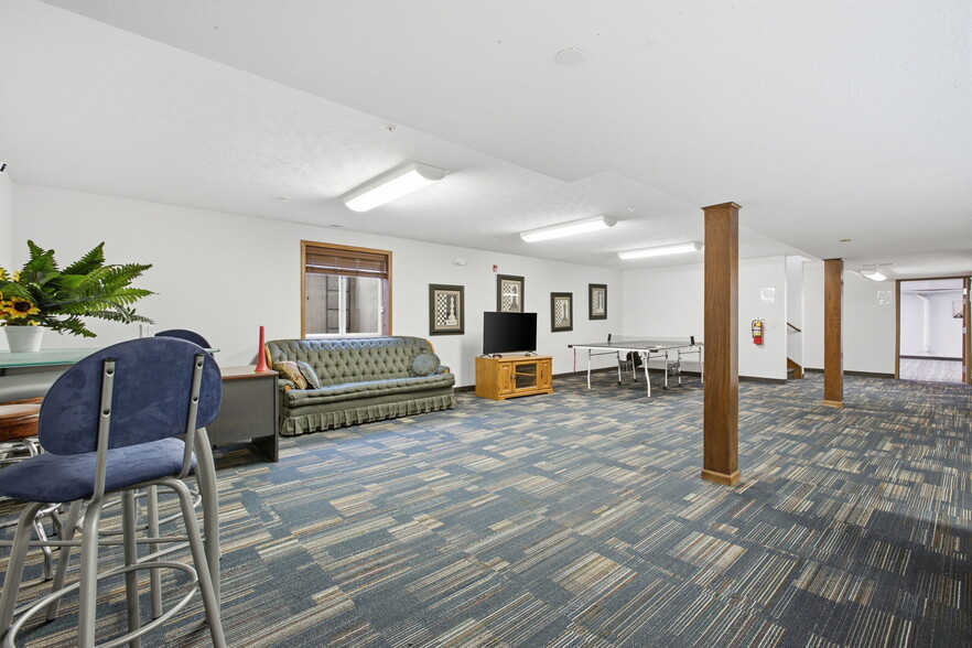 More Photos Of 437 Jefferson Rd, Fremont Shelter For Sale