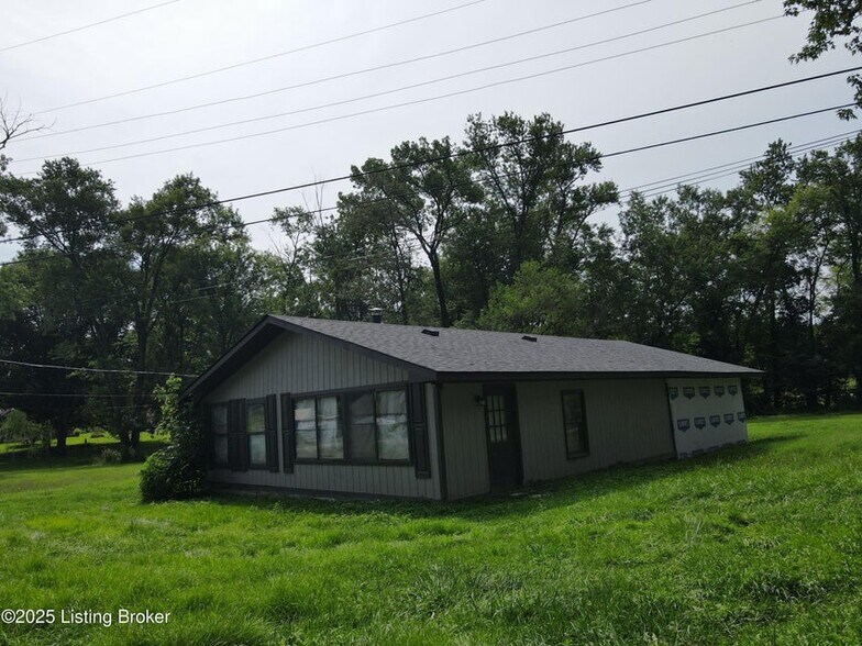 More Photos Of 6320 Jefferson St, Westport General Retail For Sale