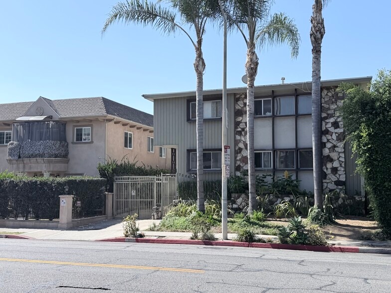 More Photos Of 7526 Fountain Ave, West Hollywood Multifamily For Sale