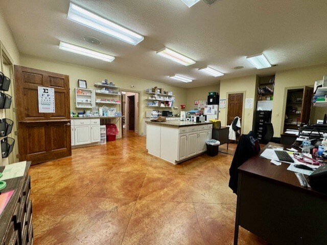 More Photos Of 2464 Main St, Plantersville Medical For Sale